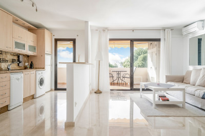 2 Bedroom Middle Floor Apartment in Nueva Andalucía
