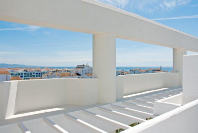 3 Bedroom Penthouse in Puerto Banús - Image 2