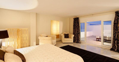 3 Bedroom Penthouse in Puerto Banús - Image 4