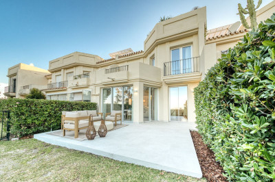 4 Bedroom Townhouse in La Quinta - Image 1