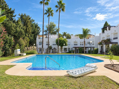 4 Bedroom Semi-Detached House in Nueva Andalucía - Image 4