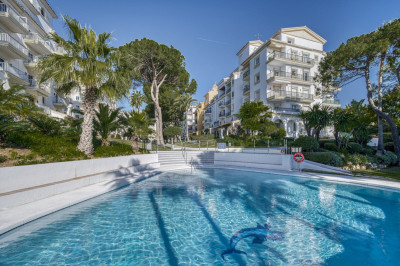 3 Bedroom Ground Floor Apartment in Puerto Banús - Image 1