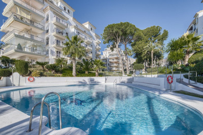 3 Bedroom Ground Floor Apartment in Puerto Banús - Image 2