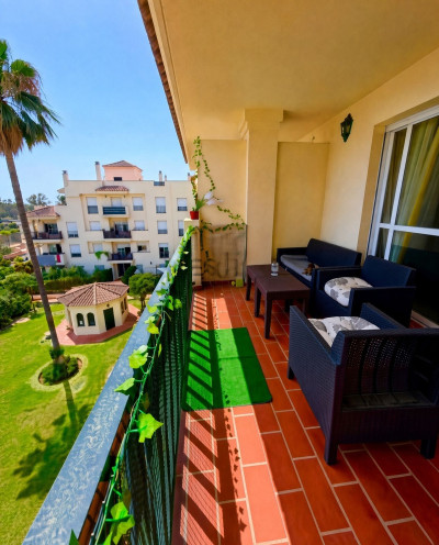2 Bedroom Middle Floor Apartment in Nueva Andalucía - Image 3