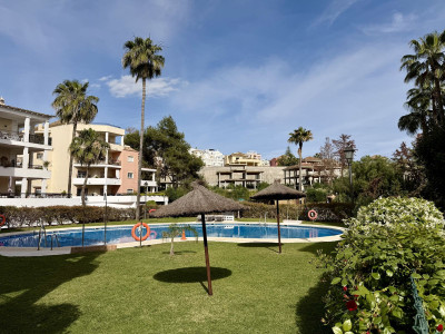 3 Bedroom Top Floor Apartment in Nueva Andalucía - Image 1