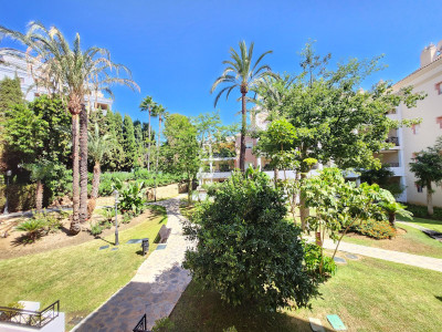 2 Bedroom Middle Floor Apartment in Nueva Andalucía