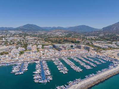 3 Bedroom Middle Floor Apartment in Puerto Banús