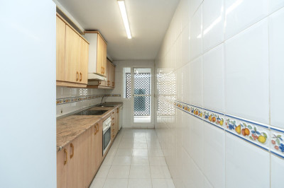 3 Bedroom Middle Floor Apartment in Nueva Andalucía - Image 5