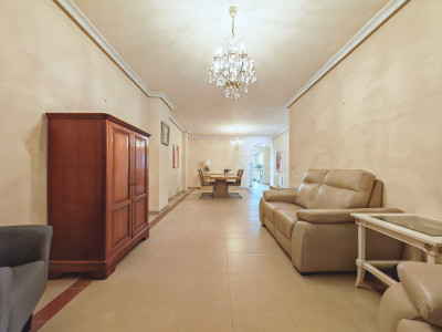 2 Bedroom Middle Floor Apartment in Nueva Andalucía - Image 3