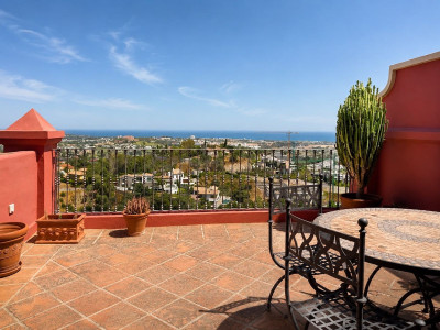 3 Bedroom Penthouse in La Quinta - Image 2