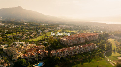 3 Bedroom Penthouse Duplex in Nueva Andalucía - Image 1