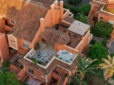3 Bedroom Penthouse Duplex in Nueva Andalucía - Image 1