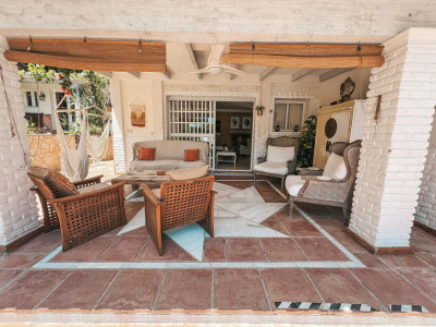 5 Bedroom Detached Villa in Nueva Andalucía - Image 5