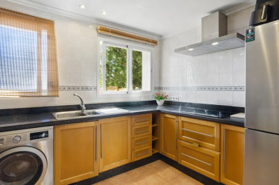 4 Bedroom Penthouse Duplex in Nueva Andalucía - Image 2