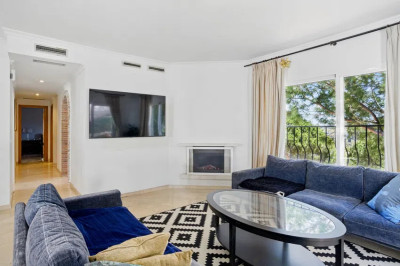 4 Bedroom Penthouse Duplex in Nueva Andalucía - Image 5