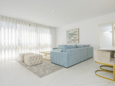 4 Bedroom Townhouse in Nueva Andalucía - Image 5
