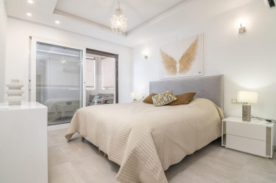 3 Bedroom Penthouse Duplex in Puerto Banús - Image 5