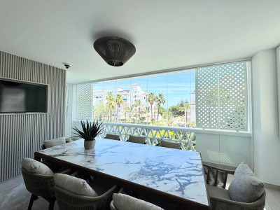 3 Bedroom Middle Floor Apartment in Puerto Banús - Image 3