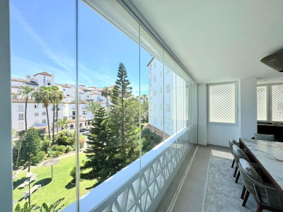 3 Bedroom Middle Floor Apartment in Puerto Banús - Image 4