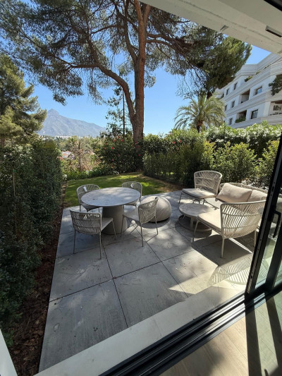 1 Bedroom Ground Floor Apartment in Nueva Andalucía - Image 2