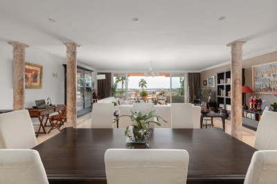 3 Bedroom Middle Floor Apartment in Nueva Andalucía - Image 3