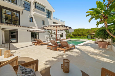 6 Bedroom Detached Villa in Nueva Andalucía - Image 2