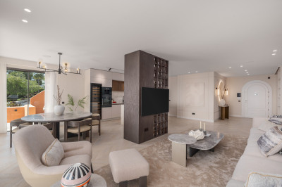 4 Bedroom Penthouse in Nueva Andalucía - Image 2