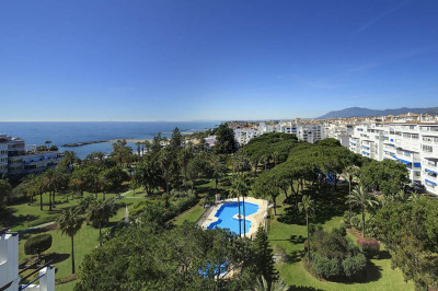 3 Bedroom Penthouse Duplex in Puerto Banús - Image 1