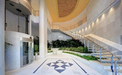 3 Bedroom Penthouse Duplex in Puerto Banús - Image 2