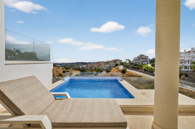 2 Bedroom Middle Floor Apartment in Nueva Andalucía