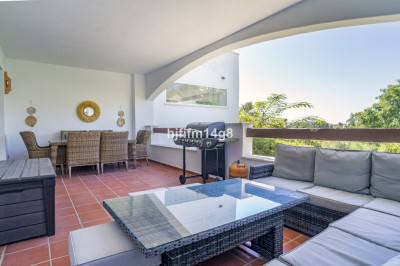 2 Bedroom Ground Floor Apartment in Nueva Andalucía - Image 1