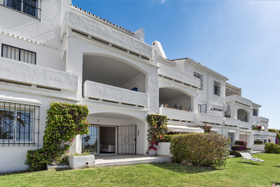 3 Bedroom Ground Floor Apartment in Nueva Andalucía - Image 1