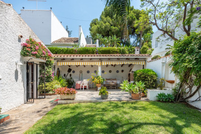 3 Bedroom Detached Villa in Nueva Andalucía - Image 2