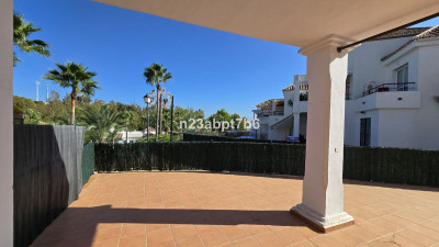 2 Bedroom Ground Floor Apartment in Nueva Andalucía - Image 4