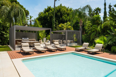4 Bedroom Detached Villa in Nueva Andalucía - Image 3