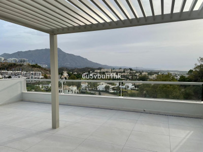 3 Bedroom Penthouse in La Quinta - Image 1