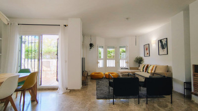 3 Bedroom Ground Floor Apartment in Nueva Andalucía - Image 2