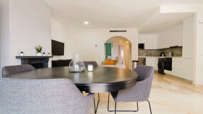 2 Bedroom Middle Floor Apartment in Nueva Andalucía - Image 5