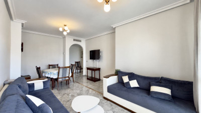 2 Bedroom Middle Floor Apartment in Nueva Andalucía - Image 5