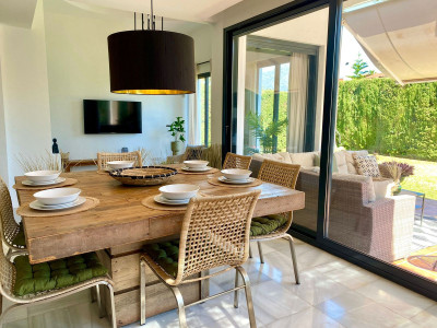 6 Bedroom Detached Villa in Nueva Andalucía - Image 2