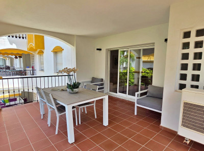 2 Bedroom Middle Floor Apartment in Puerto Banús - Image 2