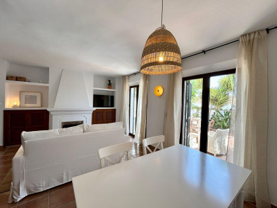 2 Bedroom Townhouse in Nueva Andalucía - Image 2