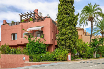 3 Bedroom Townhouse in Nueva Andalucía - Image 3