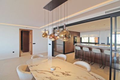 3 Bedroom Middle Floor Apartment in Nueva Andalucía - Image 2