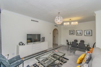 2 Bedroom Middle Floor Apartment in Nueva Andalucía - Image 5