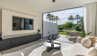 4 Bedroom Townhouse in Nueva Andalucía - Image 4