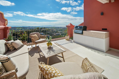 2 Bedroom Penthouse Duplex in La Quinta - Image 3