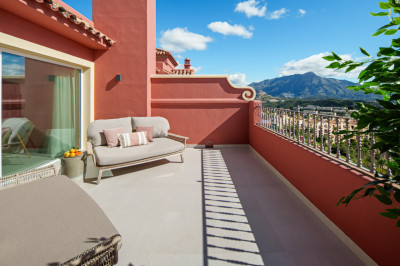 2 Bedroom Penthouse Duplex in La Quinta - Image 5