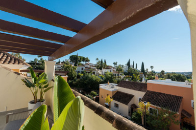 4 Bedroom Townhouse in Nueva Andalucía - Image 3