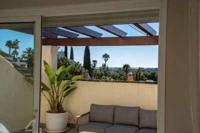 4 Bedroom Townhouse in Nueva Andalucía - Image 5